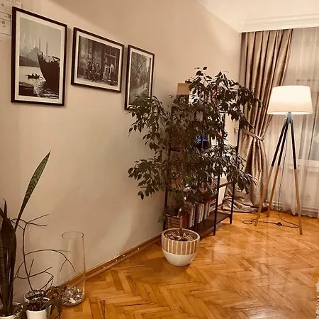 Of 3br Cosy & Spacious