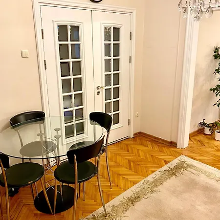 Of 3br Cosy & Spacious شقة *